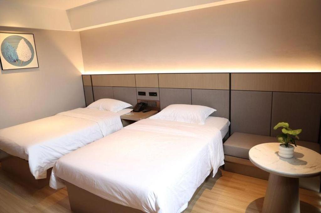 Greentree Inn Suzhou Industrial Zone Yangcheng Lake Weiting Mong Kok Express Hotel Bagian luar foto