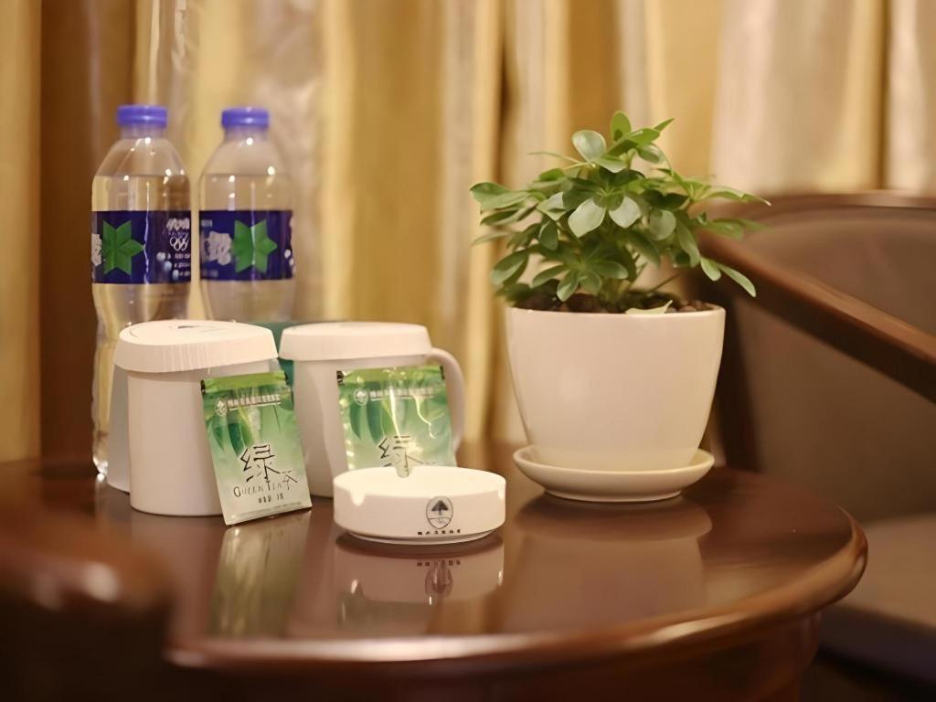 Greentree Inn Suzhou Industrial Zone Yangcheng Lake Weiting Mong Kok Express Hotel Bagian luar foto