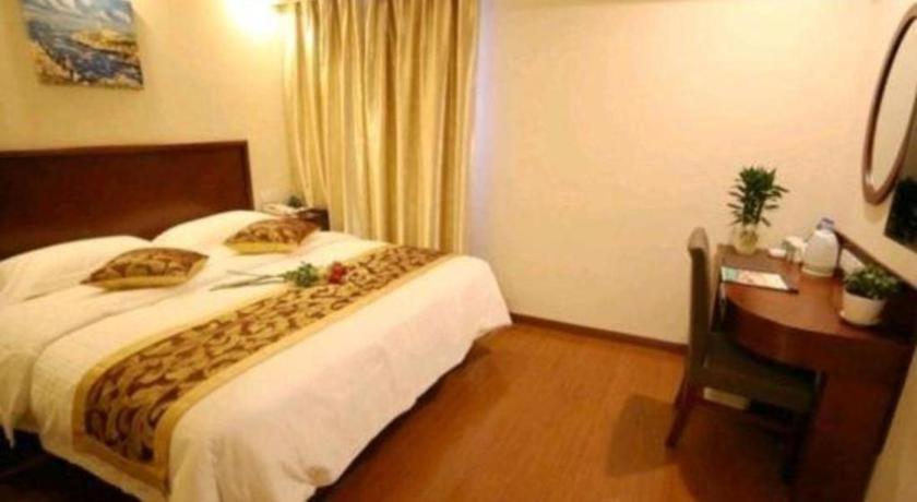 Greentree Inn Suzhou Industrial Zone Yangcheng Lake Weiting Mong Kok Express Hotel Bagian luar foto