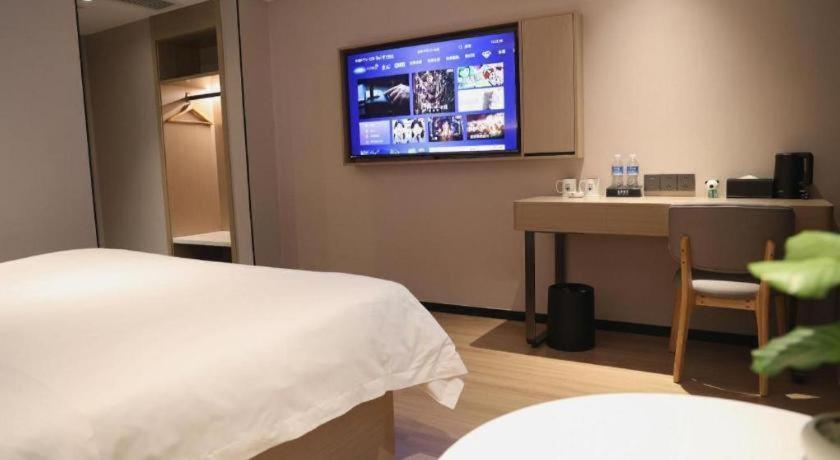 Greentree Inn Suzhou Industrial Zone Yangcheng Lake Weiting Mong Kok Express Hotel Bagian luar foto